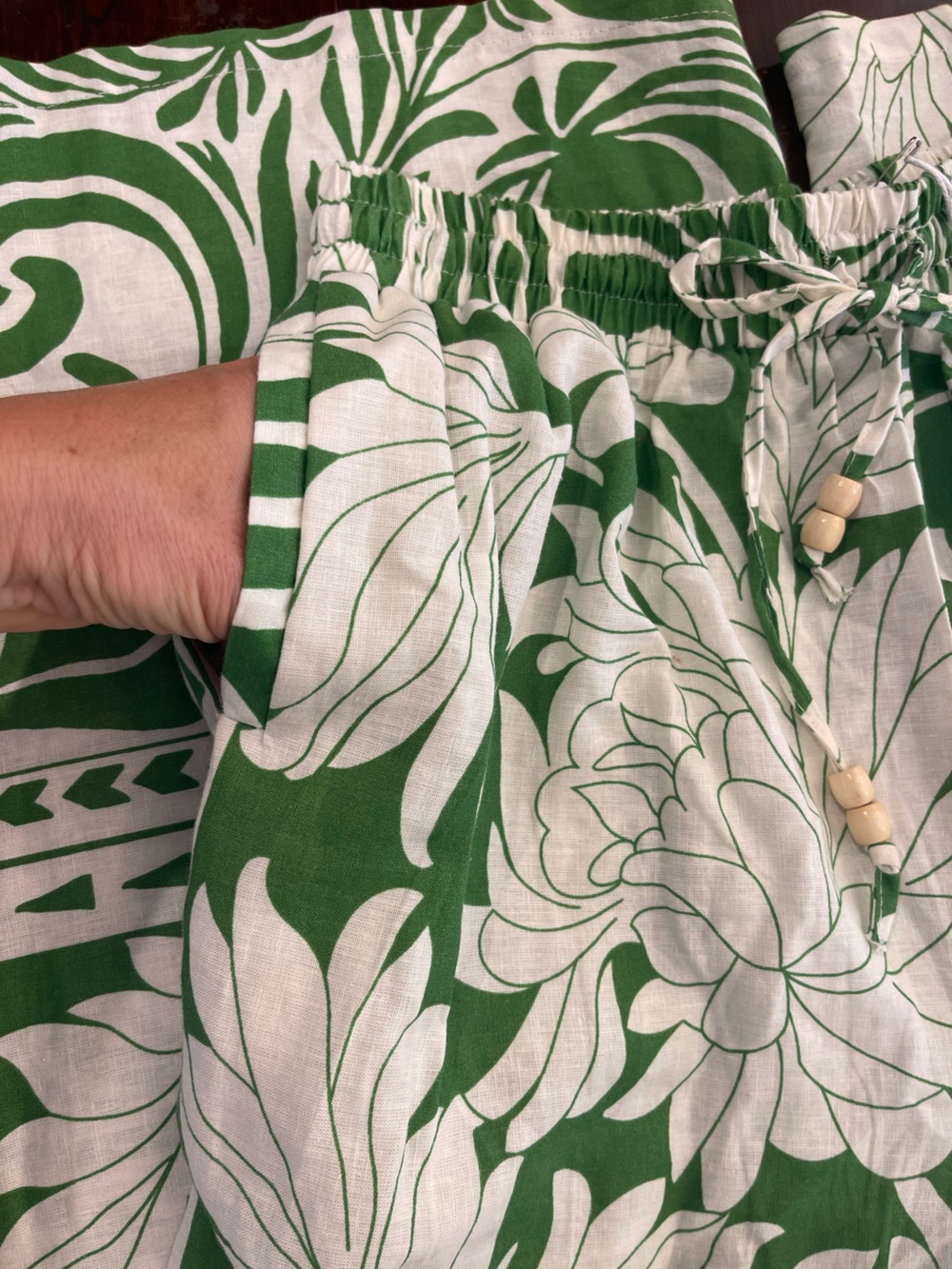 C&C California Green White Tropical Linen Blend Wide Leg Pants M Pull On NWT - Picture 8 of 14